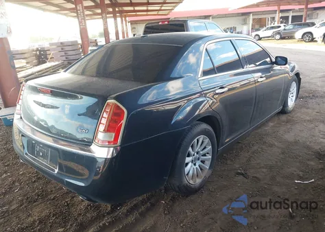 2012 Chrysler 300 Limited z USA, uszkodzony, nr VIN 2C3CCACG2CH113214